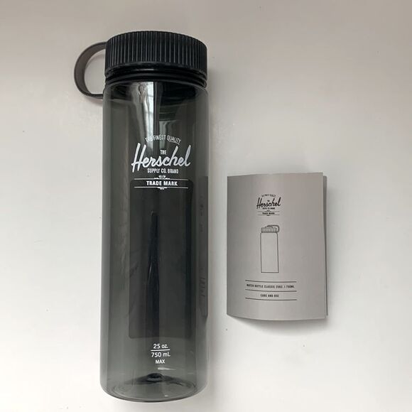 💧Herschel BPA Free Water Bottle Black 750ml - Picture 1 of 6
